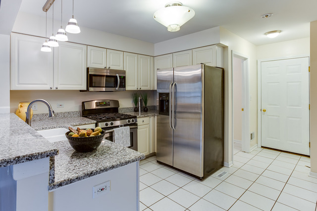 216 S Rush St, Itasca, IL 60143 photo 6