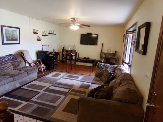 1611 Sheffield Ct, Elgin, IL 60123 photo 3