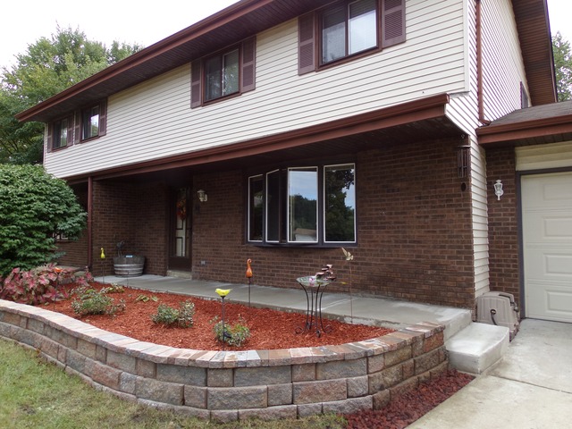 1611 Sheffield Ct, Elgin, IL 60123 photo 2