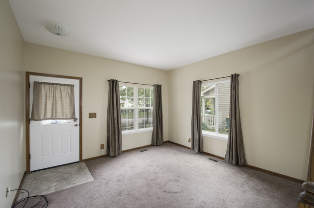 14006 Danbury Dr, Plainfield, IL 60544 photo 2