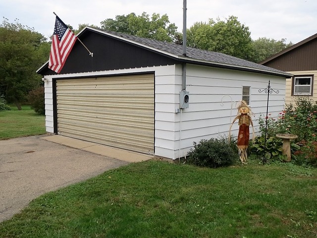 207 Willett Ave, Dixon, IL 61021 photo 17