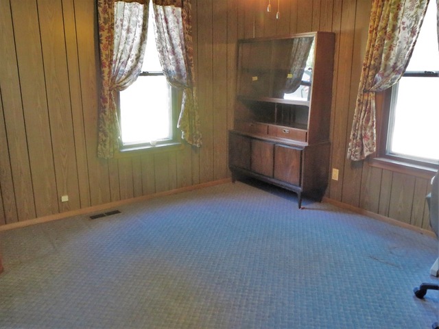 207 Willett Ave, Dixon, IL 61021 photo 8