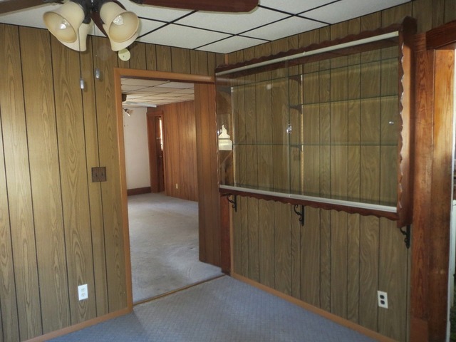 207 Willett Ave, Dixon, IL 61021 photo 10