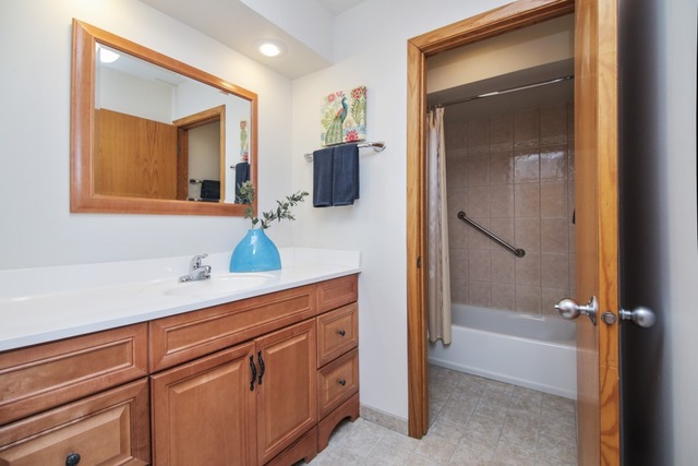 721 Garth Rd, Wheeling, IL 60090 photo 8
