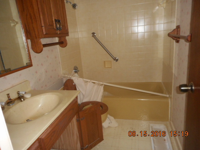 Undisclosed, Ottawa, IL 61350 photo 7