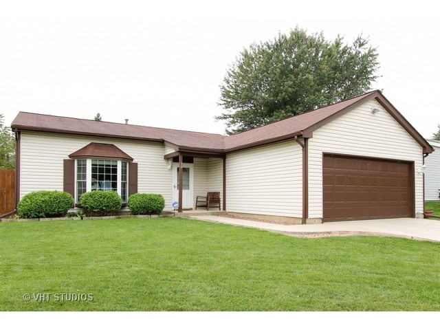 30 Fallstone Dr, Streamwood, IL 60107 photo 1