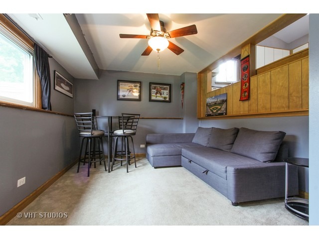 30 Fallstone Dr, Streamwood, IL 60107 photo 4