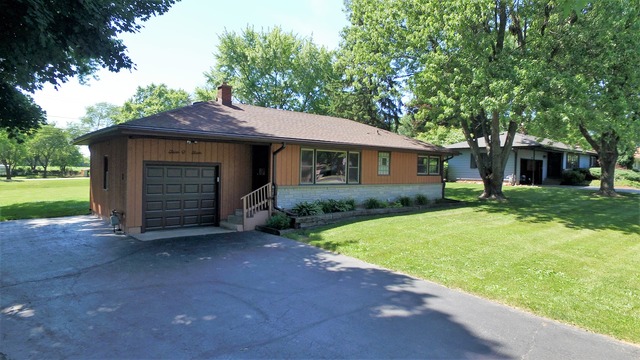 205 N Kent Rd, Mchenry, IL 60051 photo 1