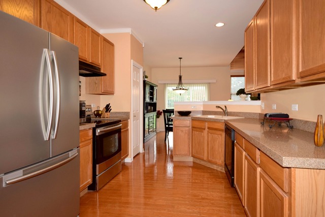 2397 Reflections Dr, Aurora, IL 60502 photo 3