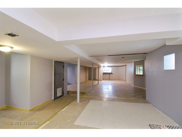 3130 N Menard Ave, Chicago, IL 60634 photo 8
