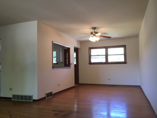 94 Windsor Dr, Des Plaines, IL 60018 photo 8