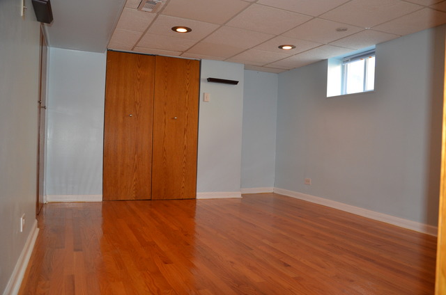 935 4th Ave, Aurora, IL 60505 photo 5