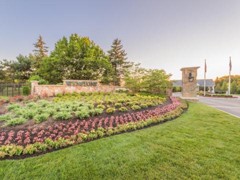 121 N Wynstone Dr, North Barrington, IL 60010