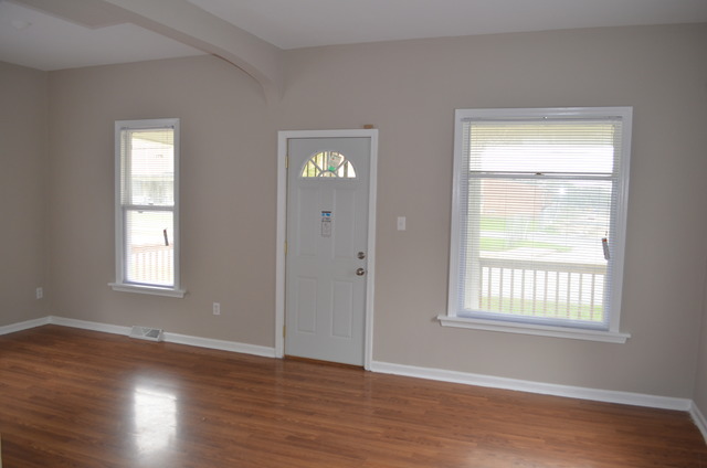 770 5th Ave, Aurora, IL 60505 photo 2