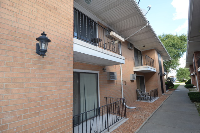 4616 Maple Ave #1C, Brookfield, IL 60513 photo 1