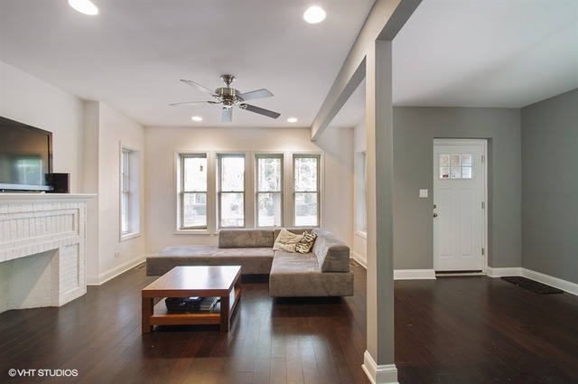 6548 N Campbell Ave, Chicago, IL 60645 photo 2