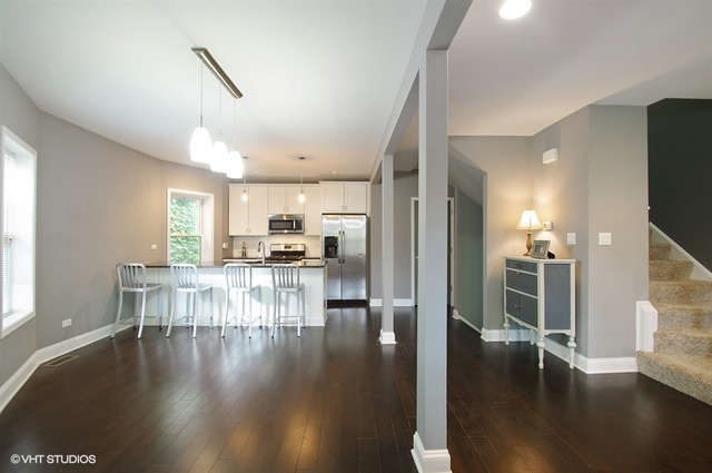 6548 N Campbell Ave, Chicago, IL 60645 photo 4