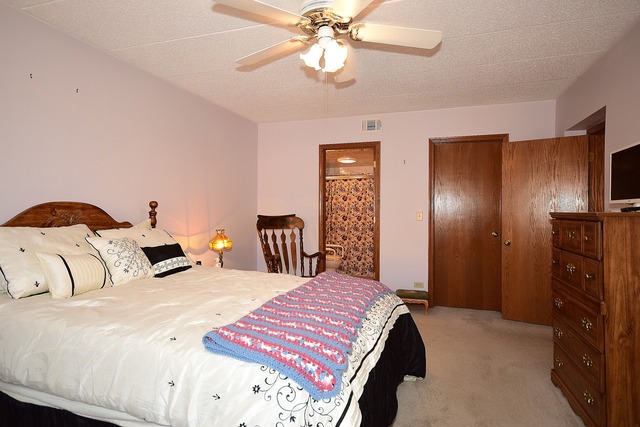 555 S River Rd #603, Des Plaines, IL 60016 photo 13