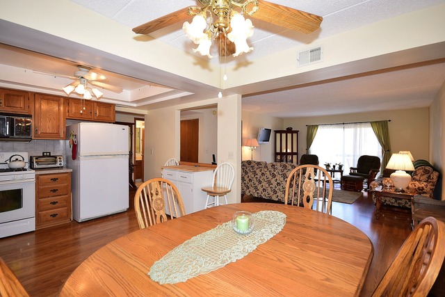 555 S River Rd #603, Des Plaines, IL 60016 photo 18