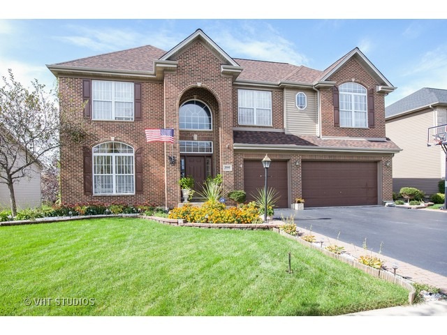 2010 Broadsmore Dr, Algonquin, IL 60102 photo 1