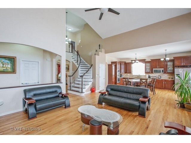 2010 Broadsmore Dr, Algonquin, IL 60102 photo 9