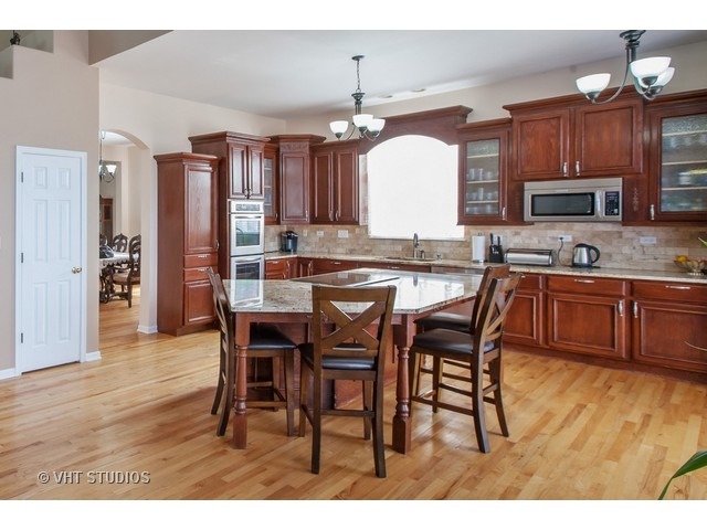 2010 Broadsmore Dr, Algonquin, IL 60102 photo 4