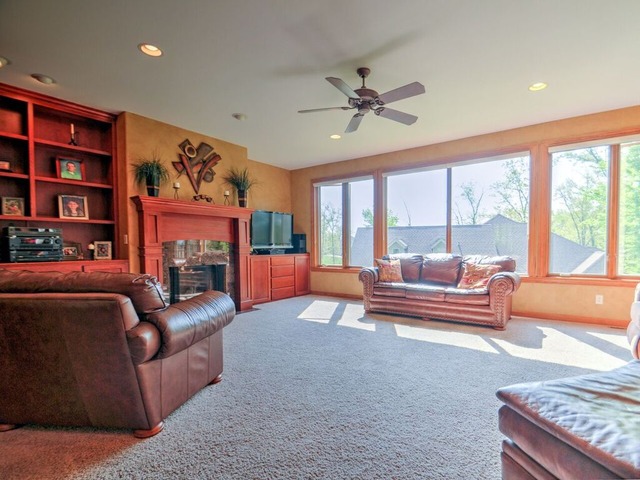 7367 Timber Ridge Rd, Roscoe, IL 61073 photo 3