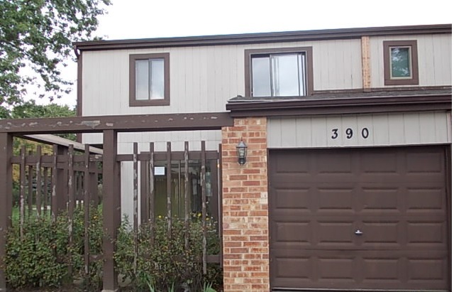 390 Elm Dr, Wheeling, IL 60090 photo 2