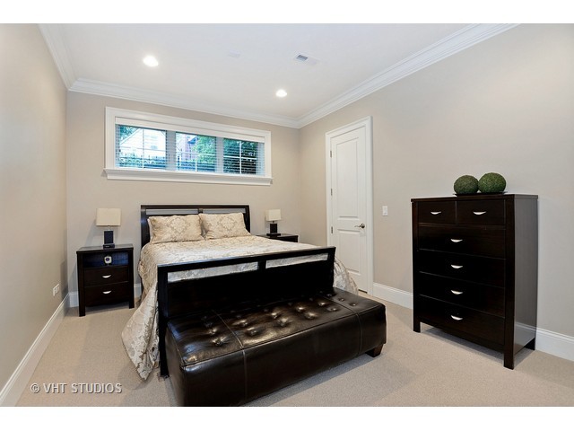 3331 N Leavitt St, Chicago, IL 60618 photo 19
