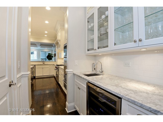 3331 N Leavitt St, Chicago, IL 60618 photo 5