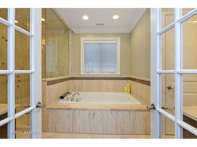 3331 N Leavitt St, Chicago, IL 60618 photo 14