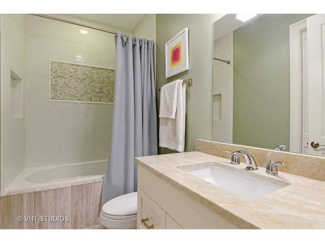 3331 N Leavitt St, Chicago, IL 60618 photo 18