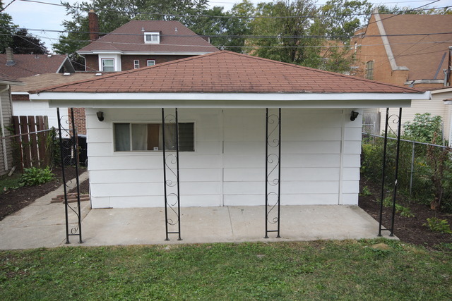 11314 S Lowe Ave, Chicago, IL 60628 photo 24