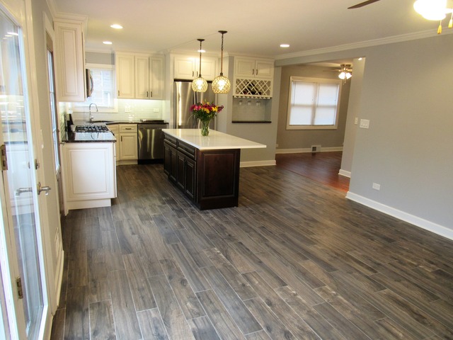 3616 Ruby St, Franklin Park, IL 60131 photo 2