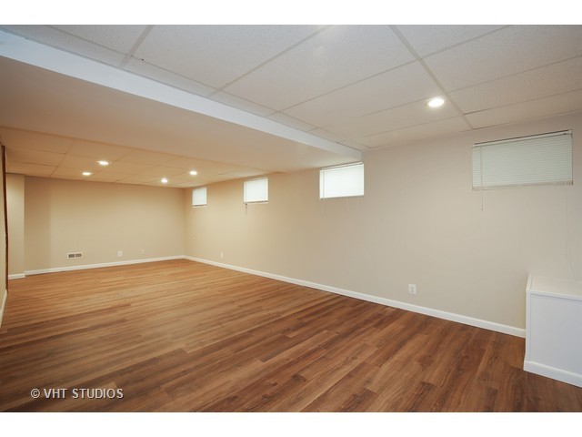 330 Brittany Trl, Elgin, IL 60120 photo 10