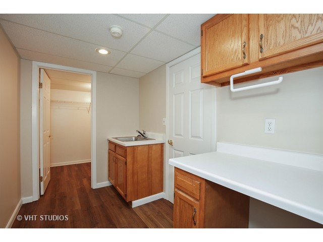 330 Brittany Trl, Elgin, IL 60120 photo 9