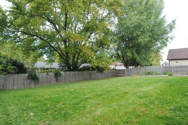 1130 Grenada Dr, Aurora, IL 60506 photo 9