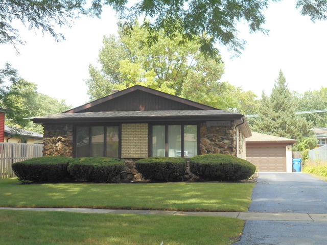 690 Morray Ct, Des Plaines, IL 60018 photo 1