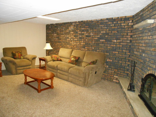 690 Morray Ct, Des Plaines, IL 60018 photo 7