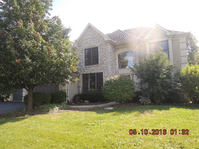 754 Fox Run Dr, Geneva, IL 60134 photo 1