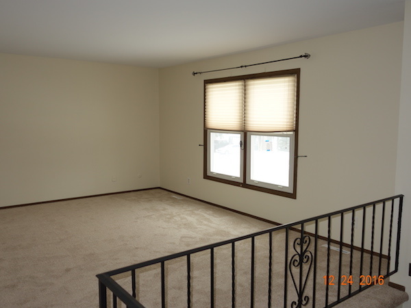 2409 W Fairview Ln, Mchenry, IL 60051 photo 3