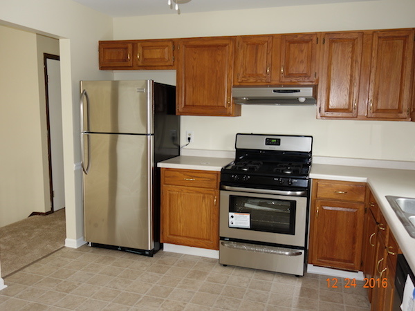 2409 W Fairview Ln, Mchenry, IL 60051 photo 7