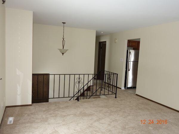 2409 W Fairview Ln, Mchenry, IL 60051 photo 4