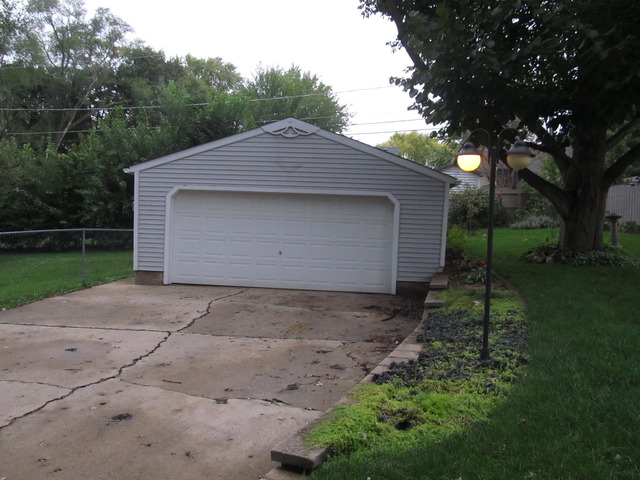 3720 Grand Ave, Mchenry, IL 60050 photo 2