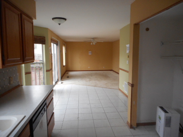 546 Foxford Rd, Bartlett, IL 60103 photo 4