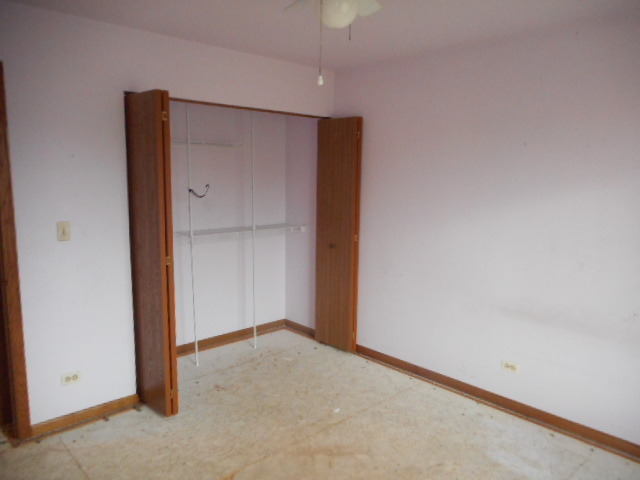 546 Foxford Rd, Bartlett, IL 60103 photo 11