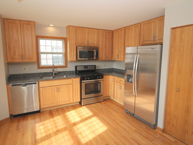 2127 Riverside Dr, Plainfield, IL 60544 photo 3