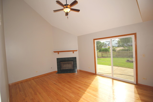 2127 Riverside Dr, Plainfield, IL 60544 photo 4