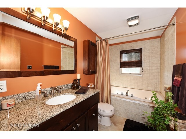 7153 Beloit Ave, Bridgeview, IL 60455 photo 9