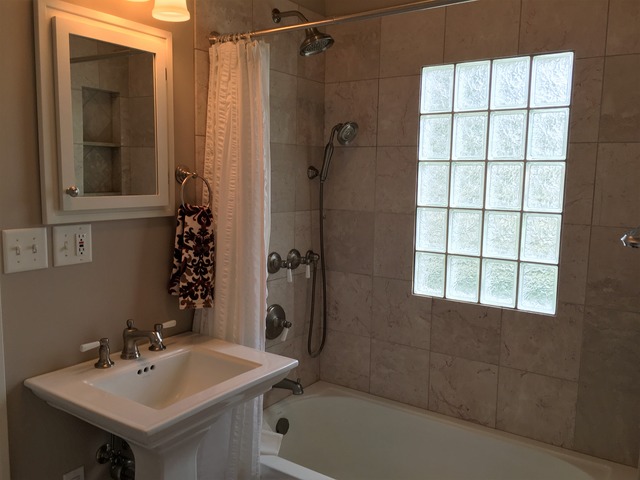 425 Preston Ave, Elgin, IL 60120 photo 4